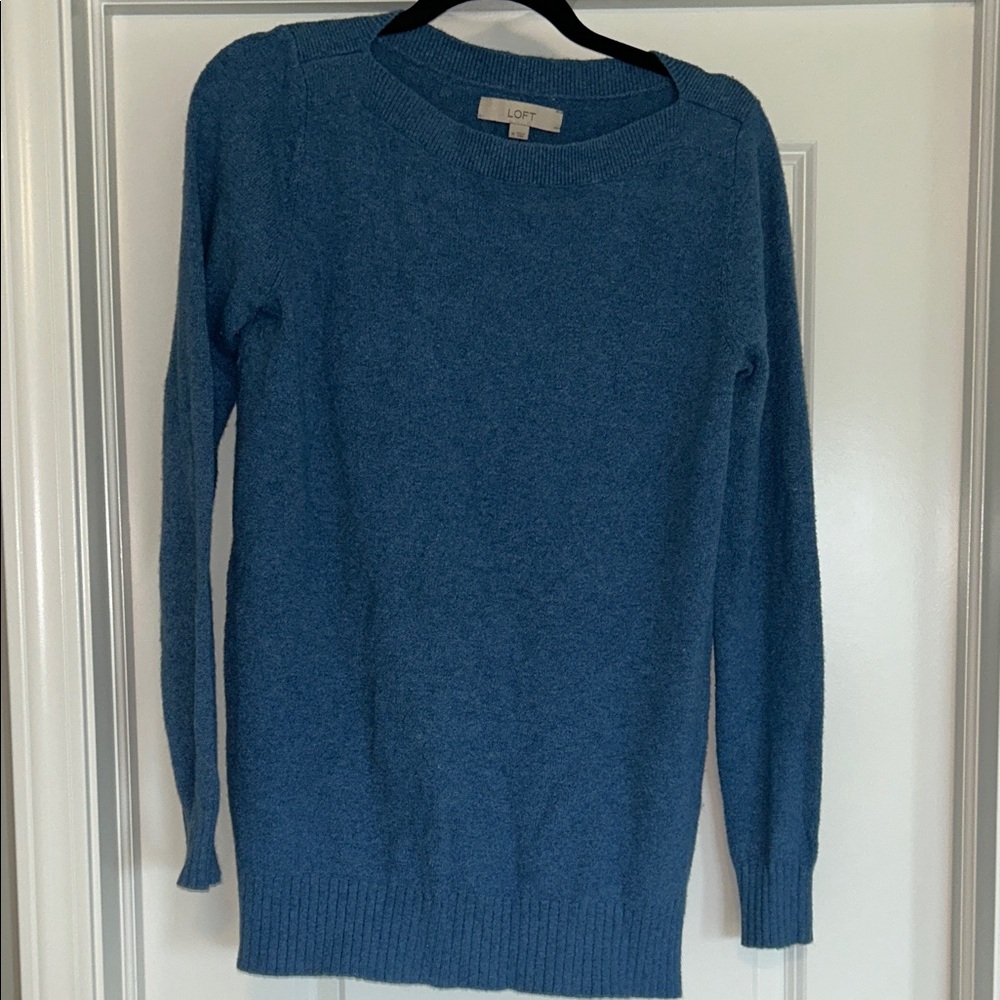 LOFT Women's Light Blue Crew Neck Sweater